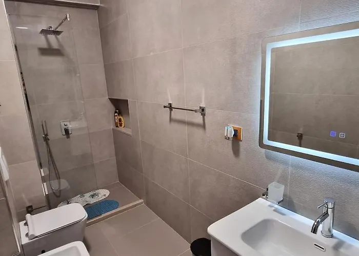 Appartamento Bora Albania Me Vetsherbim 24 Prane Liqenit