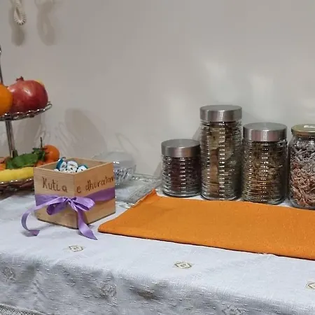 Bora Albania Me Vetsherbim 24 Prane Liqenit Apartment Tirana