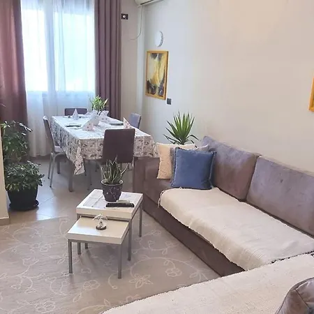 Apartmán Bora Albania Me Vetsherbim 24 Prane Liqenit Tirana
