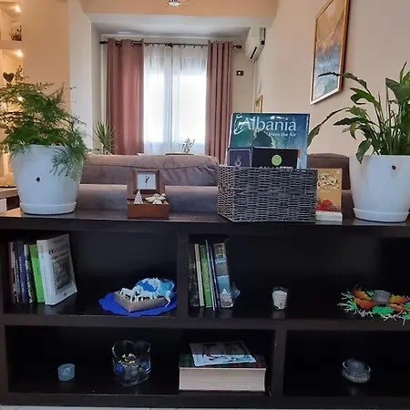Bora Albania Me Vetsherbim 24 Prane Liqenit Τίρανα
