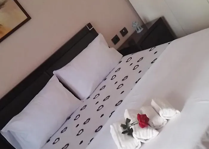 Apartment Bora Albania Me Vetsherbim 24 Prane Liqenit