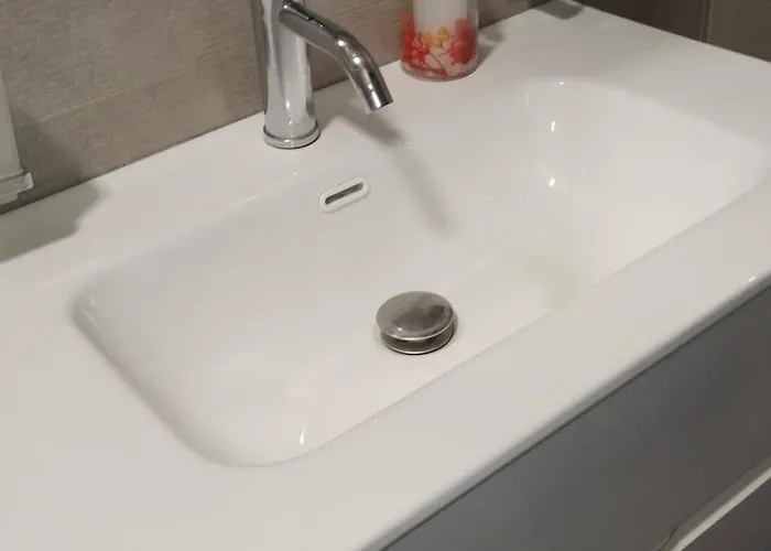 Apartment Bora Albania Me Vetsherbim 24 Prane Liqenit