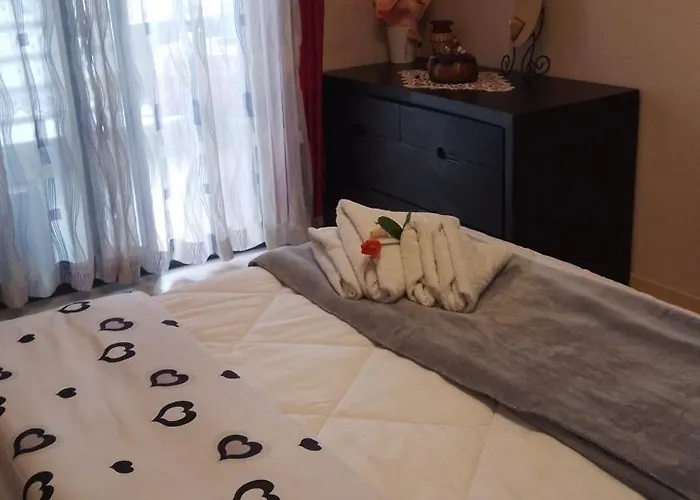 Apartment Bora Albania Me Vetsherbim 24 Prane Liqenit *